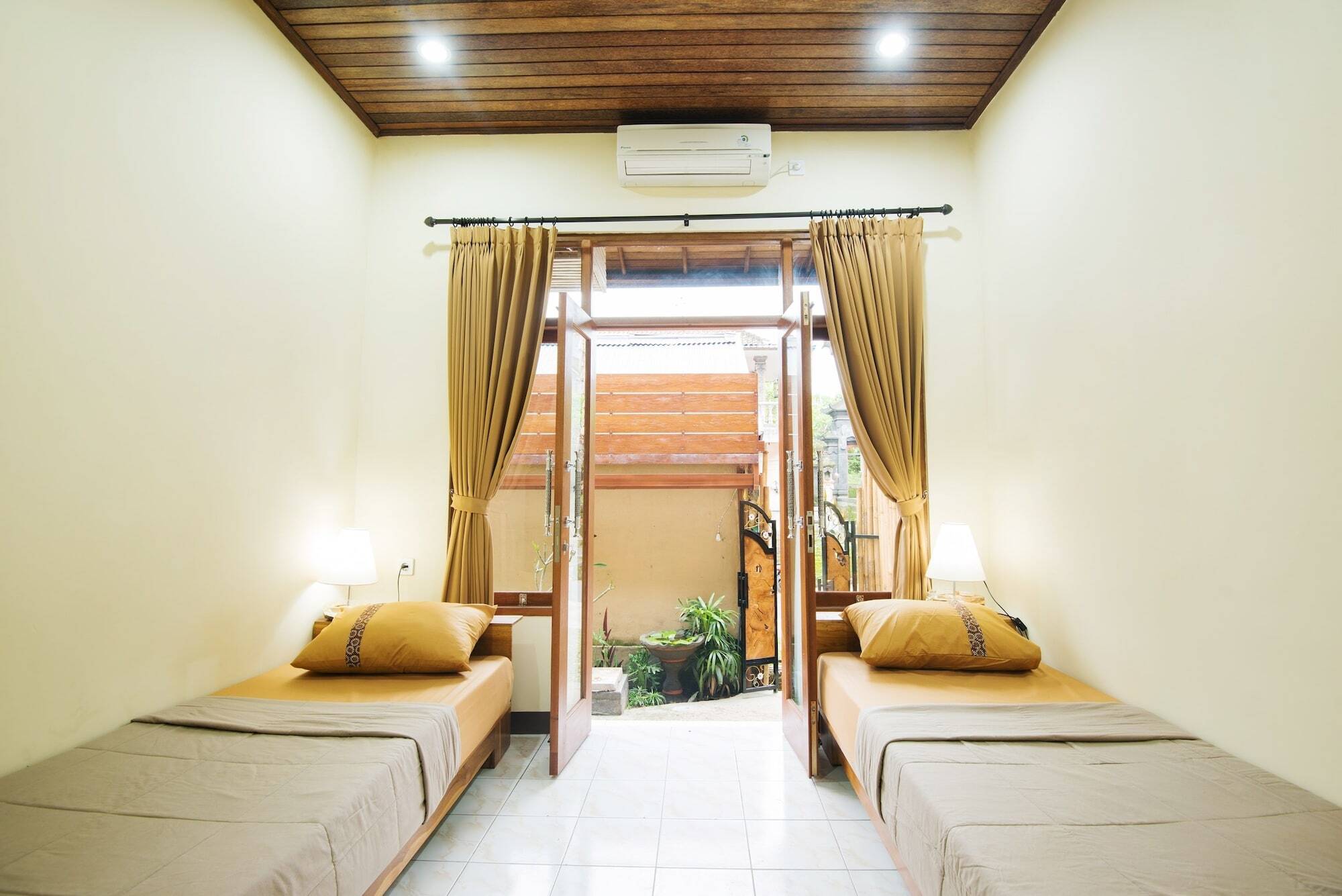 Bulan Bali Guest House Убуд Екстер'єр фото